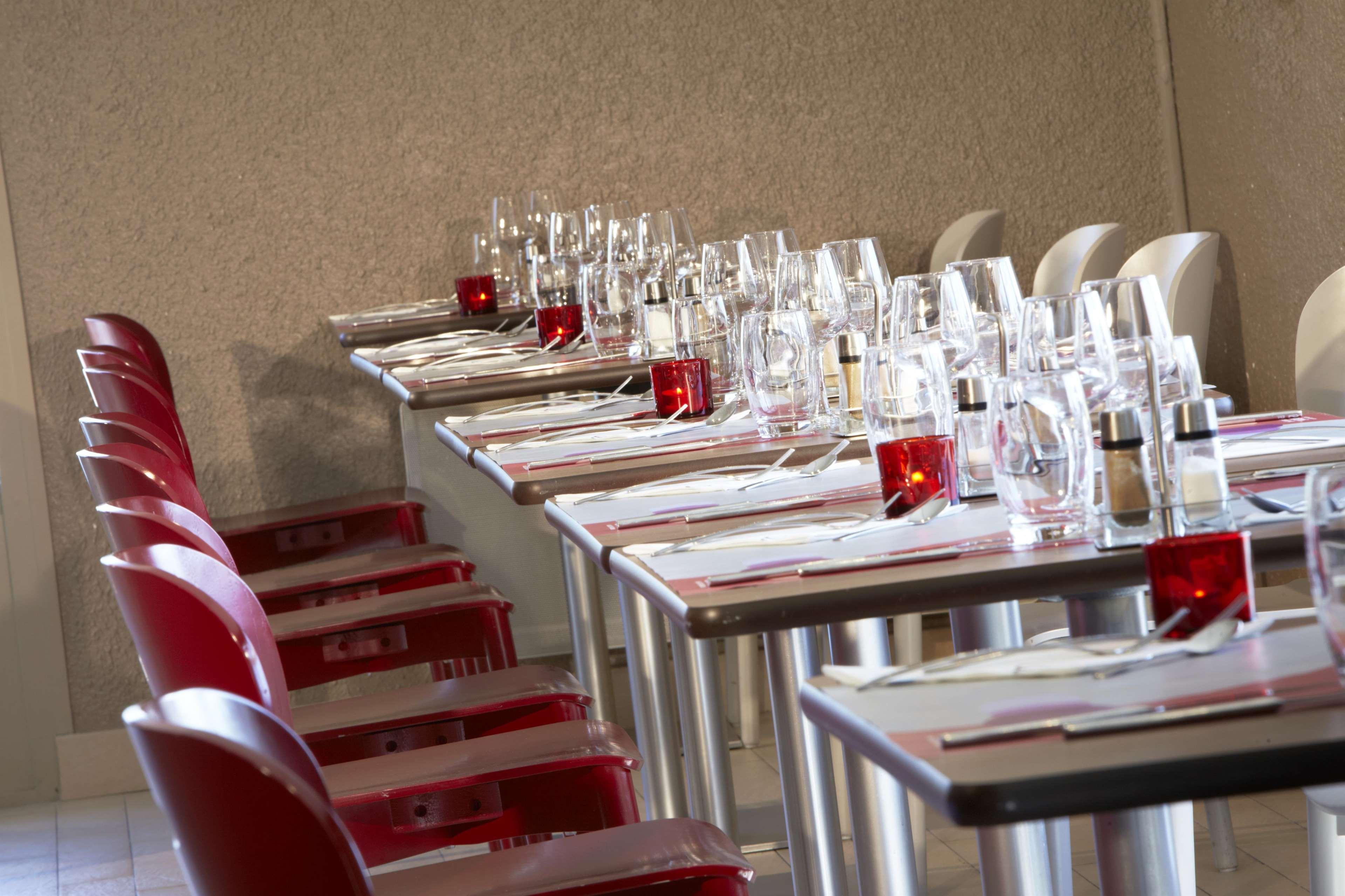 Campanile Calais Otel Restoran fotoğraf